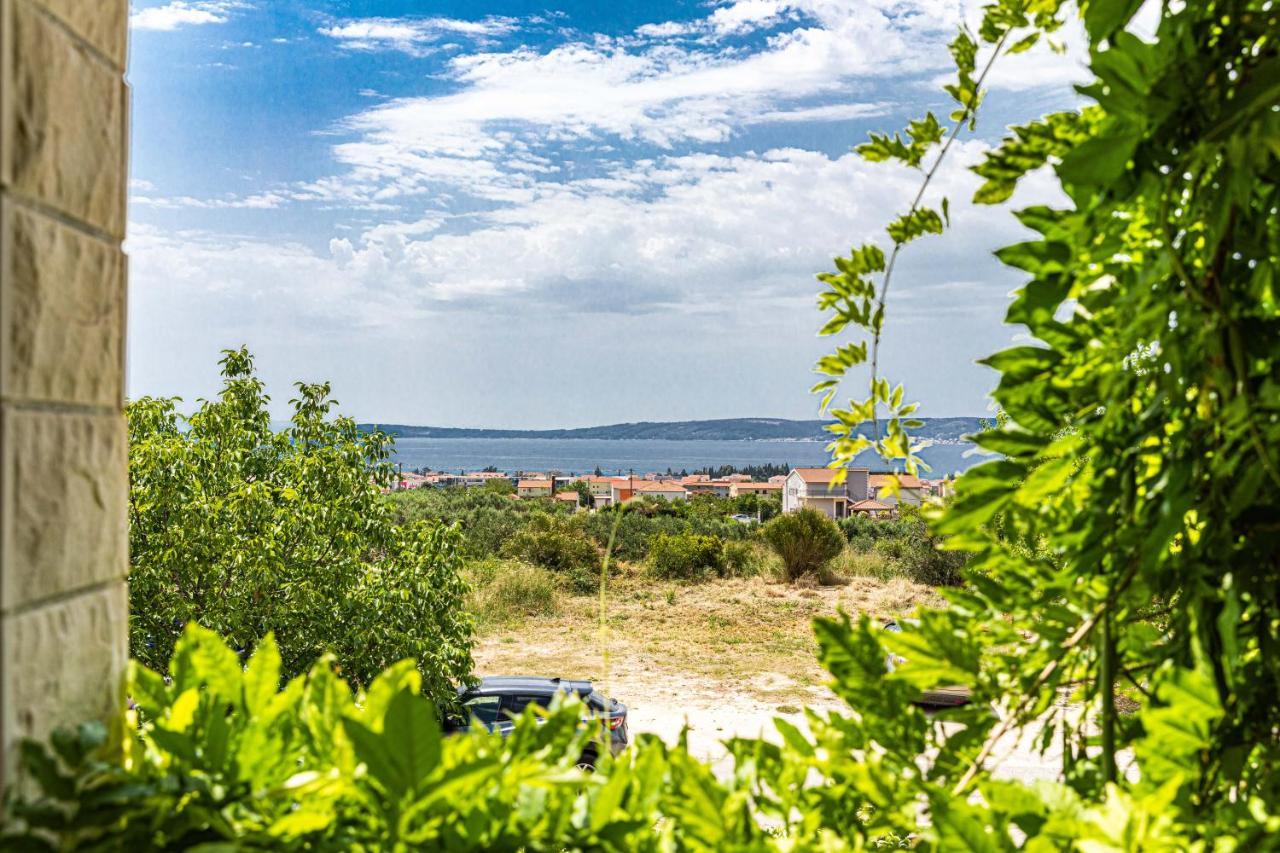 Home Away From Home With Outdoor Pool, Botanical Garden And A Beautiful Sea View Kastela Dış mekan fotoğraf