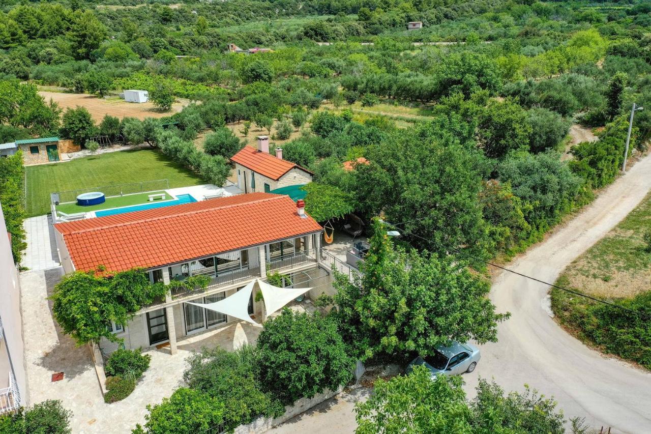 Home Away From Home With Outdoor Pool, Botanical Garden And A Beautiful Sea View Kastela Dış mekan fotoğraf