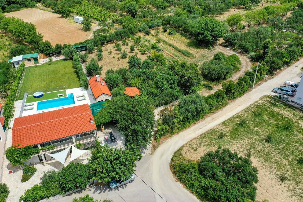 Home Away From Home With Outdoor Pool, Botanical Garden And A Beautiful Sea View Kastela Dış mekan fotoğraf