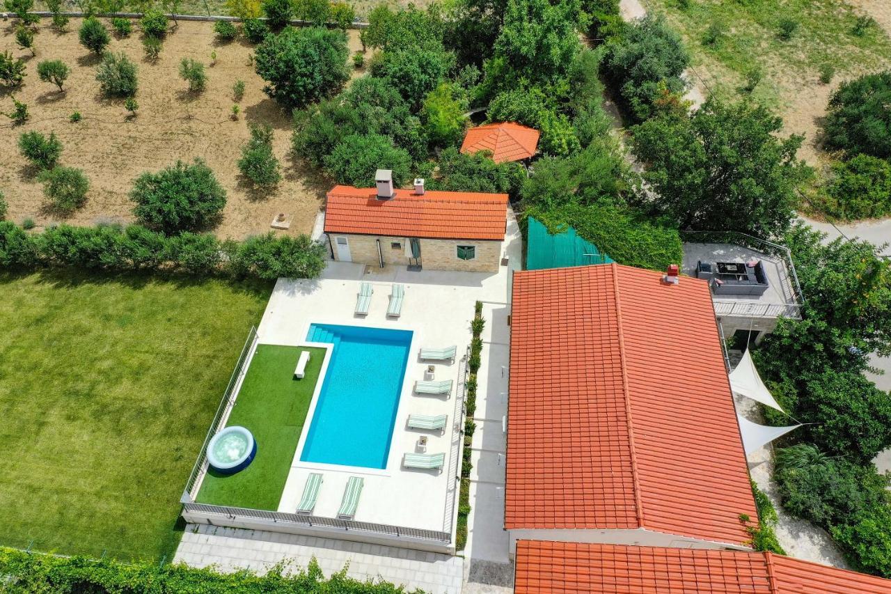 Home Away From Home With Outdoor Pool, Botanical Garden And A Beautiful Sea View Kastela Dış mekan fotoğraf