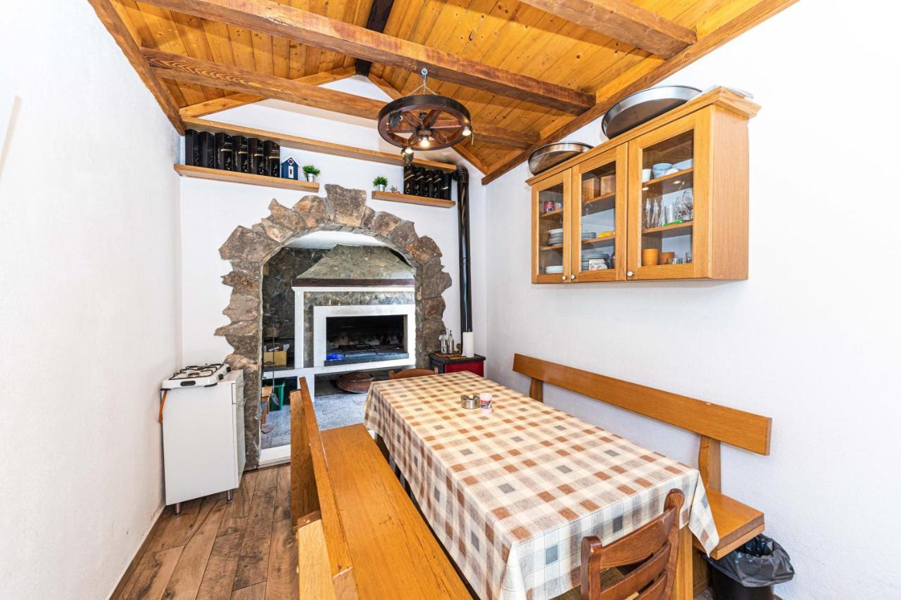 Home Away From Home With Outdoor Pool, Botanical Garden And A Beautiful Sea View Kastela Dış mekan fotoğraf