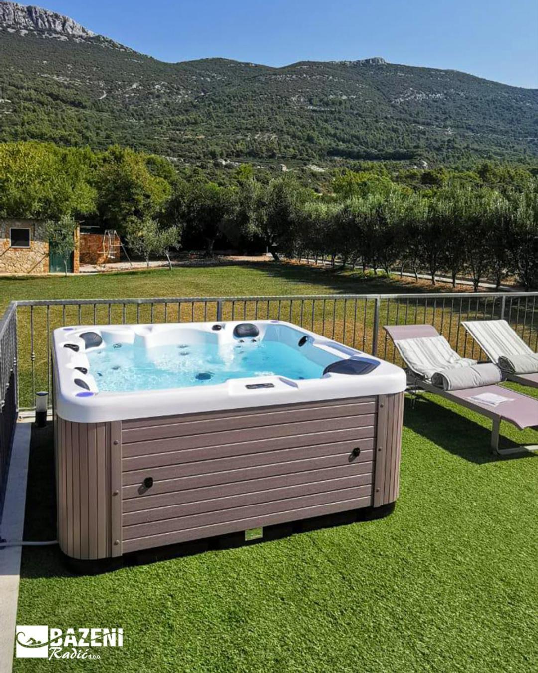 Home Away From Home With Outdoor Pool, Botanical Garden And A Beautiful Sea View Kastela Dış mekan fotoğraf