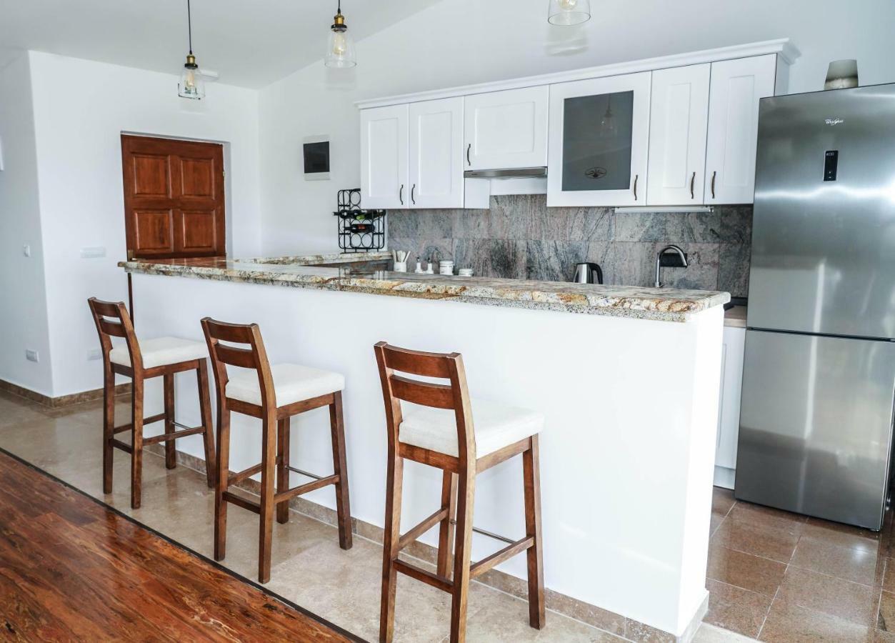 Home Away From Home With Outdoor Pool, Botanical Garden And A Beautiful Sea View Kastela Dış mekan fotoğraf