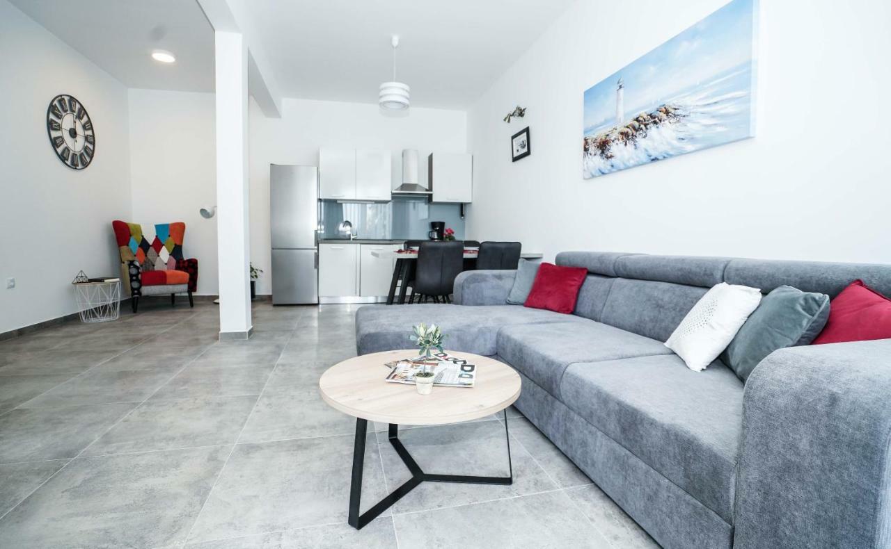 Home Away From Home With Outdoor Pool, Botanical Garden And A Beautiful Sea View Kastela Dış mekan fotoğraf