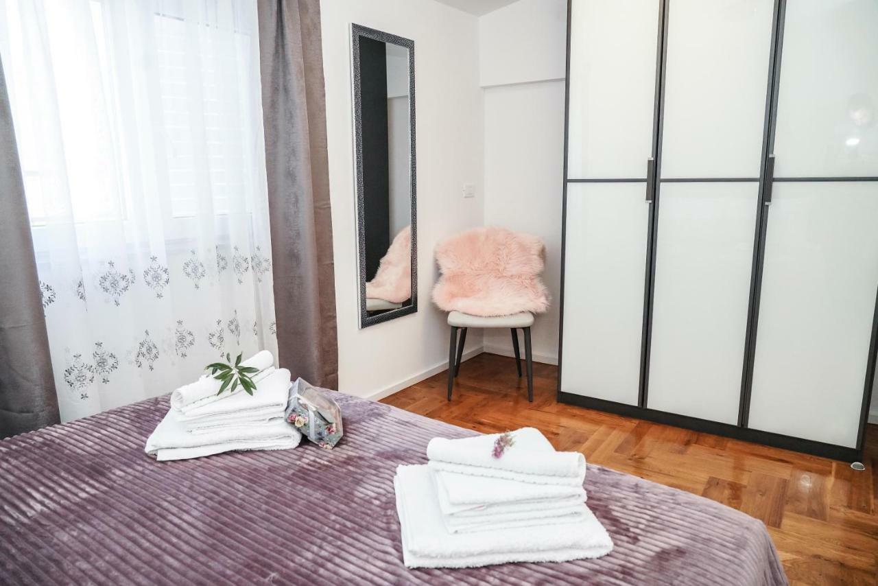Home Away From Home With Outdoor Pool, Botanical Garden And A Beautiful Sea View Kastela Dış mekan fotoğraf