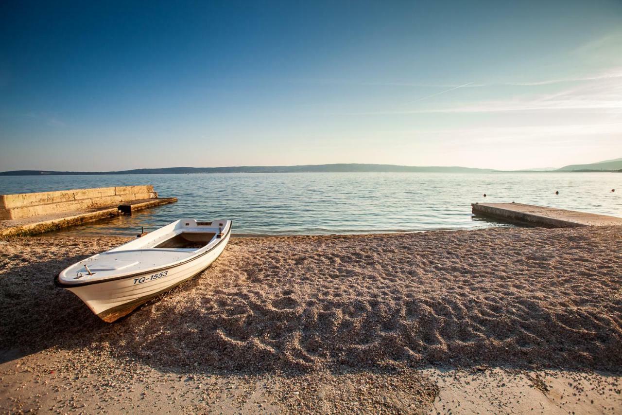 Home Away From Home With Outdoor Pool, Botanical Garden And A Beautiful Sea View Kastela Dış mekan fotoğraf